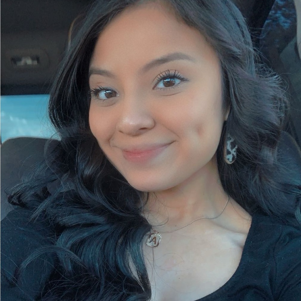 Meet your Posher, Amalia